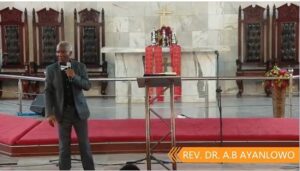 Dr Bamidele Ayanlowo Ministering